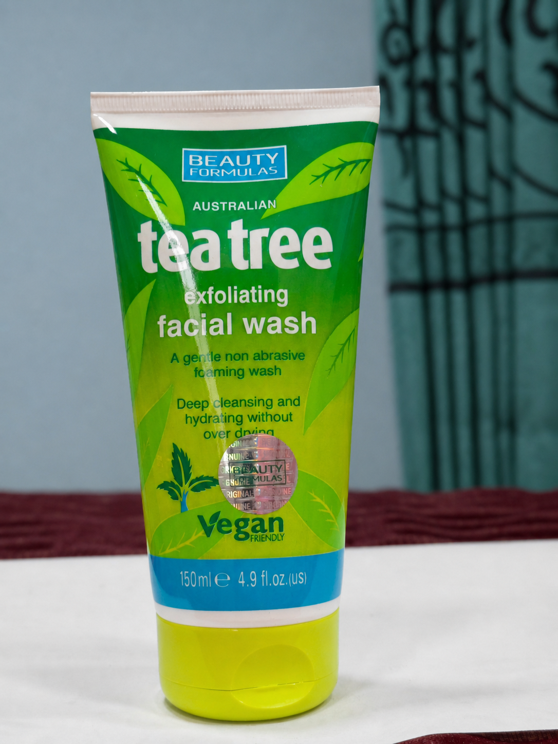 Tea Tree Exfoliating Facial Wash by Beauty Formulas – 150ml
